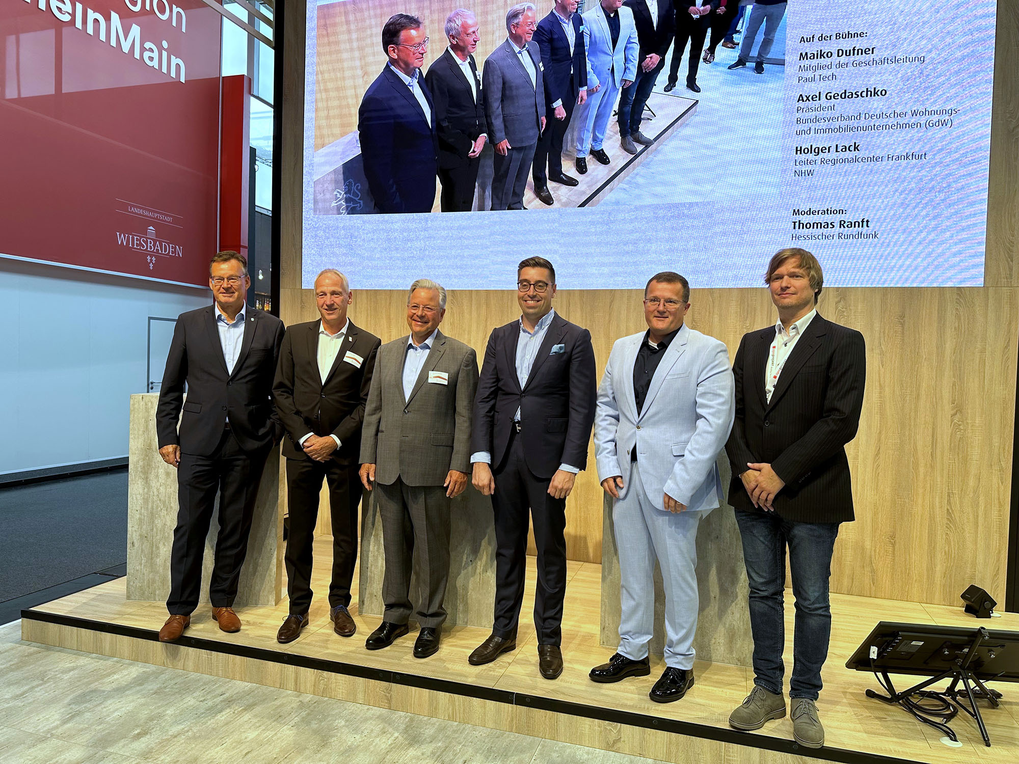 Seit 2021 arbeiten die Unternehmensgruppe und PAUL Tech gemeinsam an dem Ziel, den Bestand in der Frankfurter Heimatsiedlung zu digitalisieren und die Energieeffizienz zu steigern.